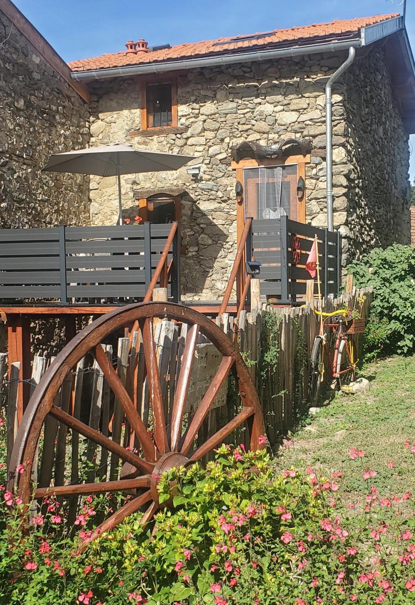 Gite La Grangette De Pauline Mercus-Garrabet Extérieur photo